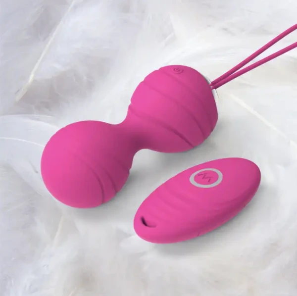 Masofadan boshqarish pulti bilan ayol silikon vibrator