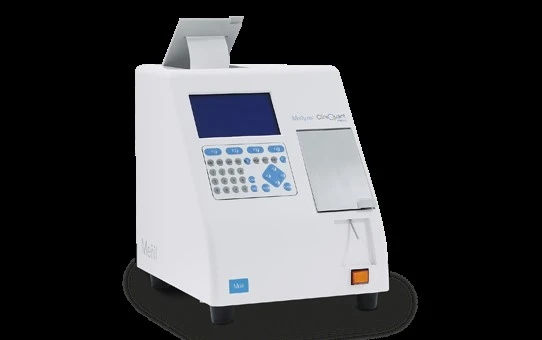 Bioximiya yarim avtomat ( poluavtomat ) analizatori Model: CliniQuant  Ishab chikaruvchi: Meril ( India )
