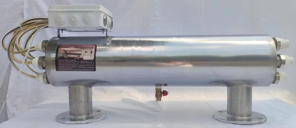 Bakterisidnaya ustanovka dlya ultrafioletovogo obezzarajivaniya vodi – 30 m³/chas (560V)