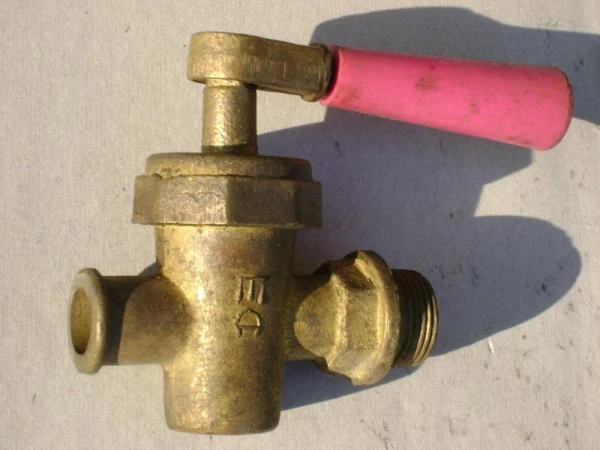 Kran spusknoy d=2,5mm -32 tipa K1X-1