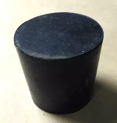 Резиновая пробка, лабораторная № 60