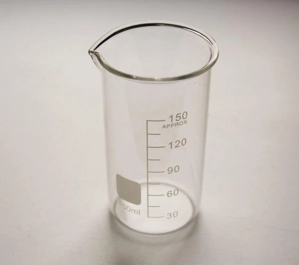 Stakan merniy 150 ml s metkoy