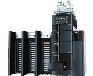 Jidkostniy xromatograf LC-40 Nexera s texnologiey iskusstvennogo intellekta