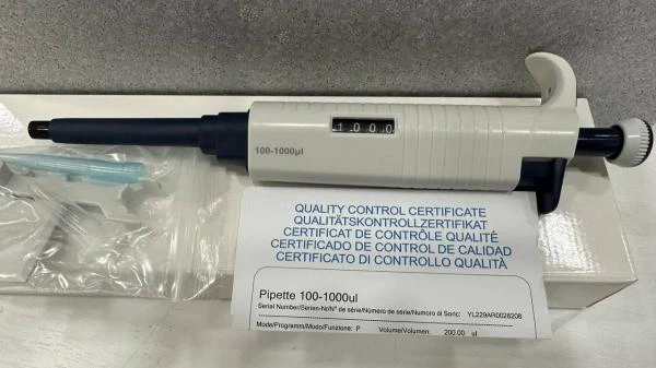 Odnokanalnie pipetki MicroPette s reguliruemim obemom (polnostyu avtoklaviruemie) 100-1000 mkl