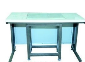 Stol dlya vesov UM 357