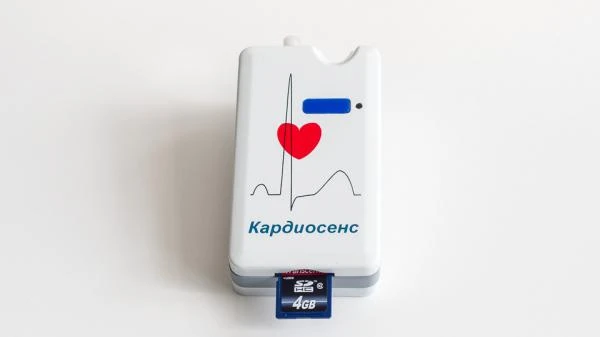 Xolterovskiy monitor EKG i EKG+AD