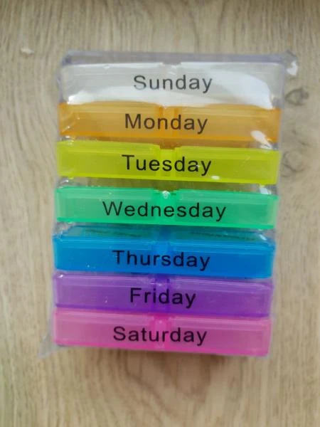 Таблетница (28 ячеек) - Удобный пластиковый контейнер для лекарств