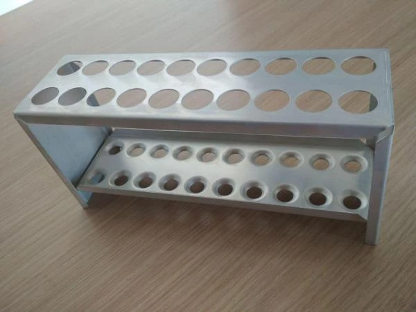 Shtativ metallicheskiy 20 gnezd