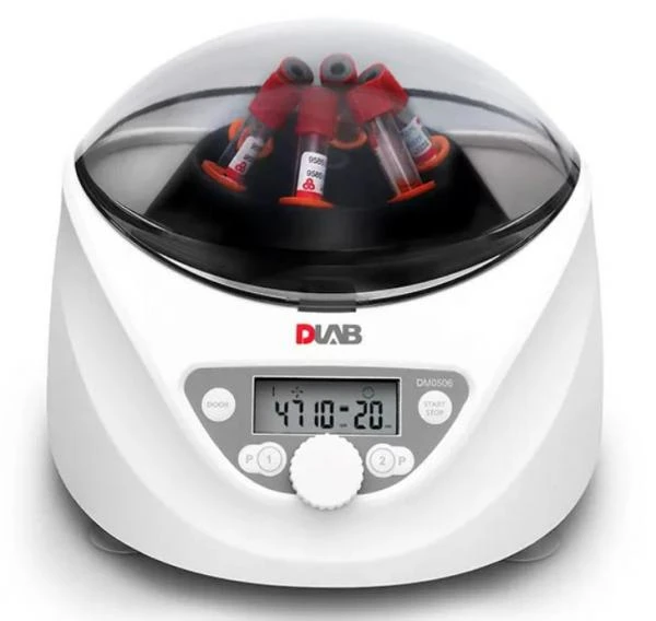 Nizkoskorostnaya laboratornaya sentrifuga DM0506