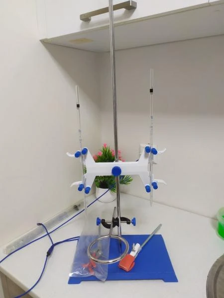 Универсальный лабораторный штатив Бунзена