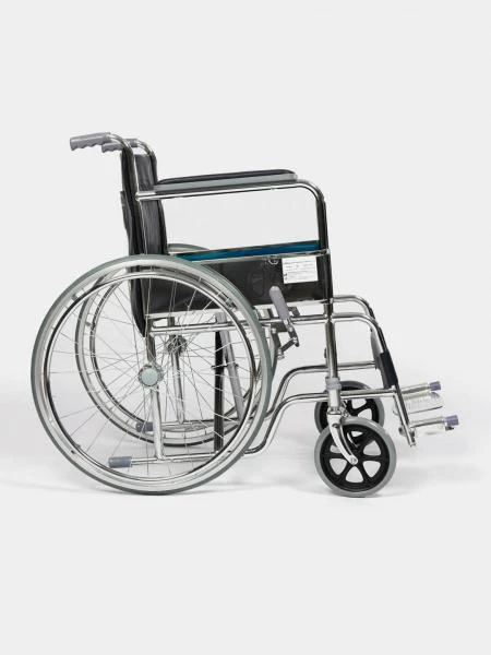 Инвалидная коляска с ручным приводом KL-M01