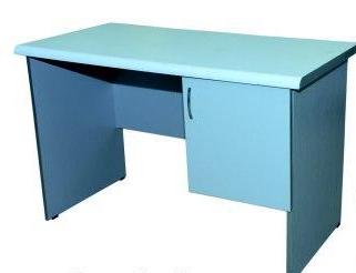 Stol rabochiy dlya prepodavatelya UM 104