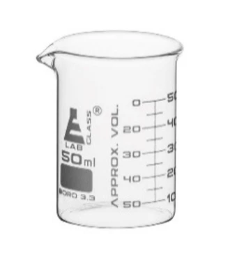 Stakan graduirovanniy 600 ml s nosikom, steklyanniy