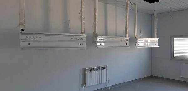Подвесная реанимационная и операционная медицинская консоль