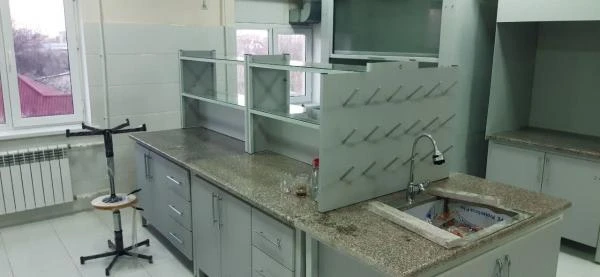 Шкаф медицинский металлический
Четырех дверный ITM -161