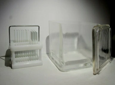 Yemkost steklyannaya