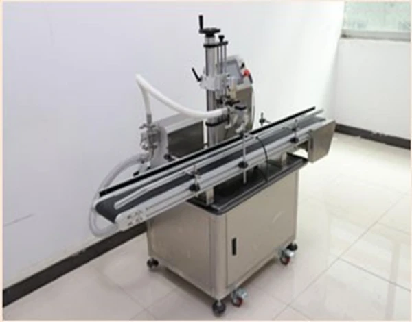 SYX-FM04 Avtomaticheskaya 4-golovochnaya mashina dlya rozliva jidkostey