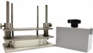 Ustroystvo dlya opredeleniya ustoychivosti okraski k distillirovannoy vode :020779