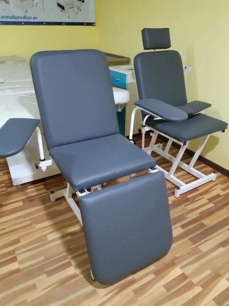 Kreslo dlya zabora krovi (chyornogo sveta)