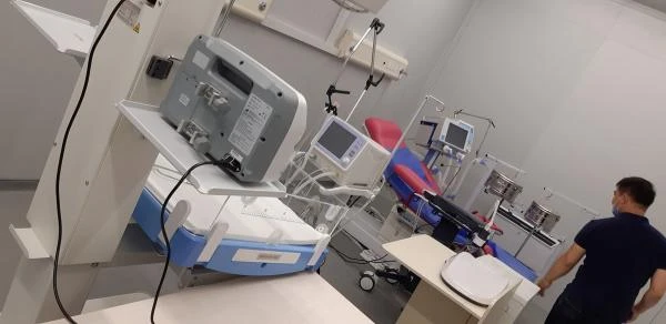 Medisinskaya reanimasionnaya nastennaya konsol